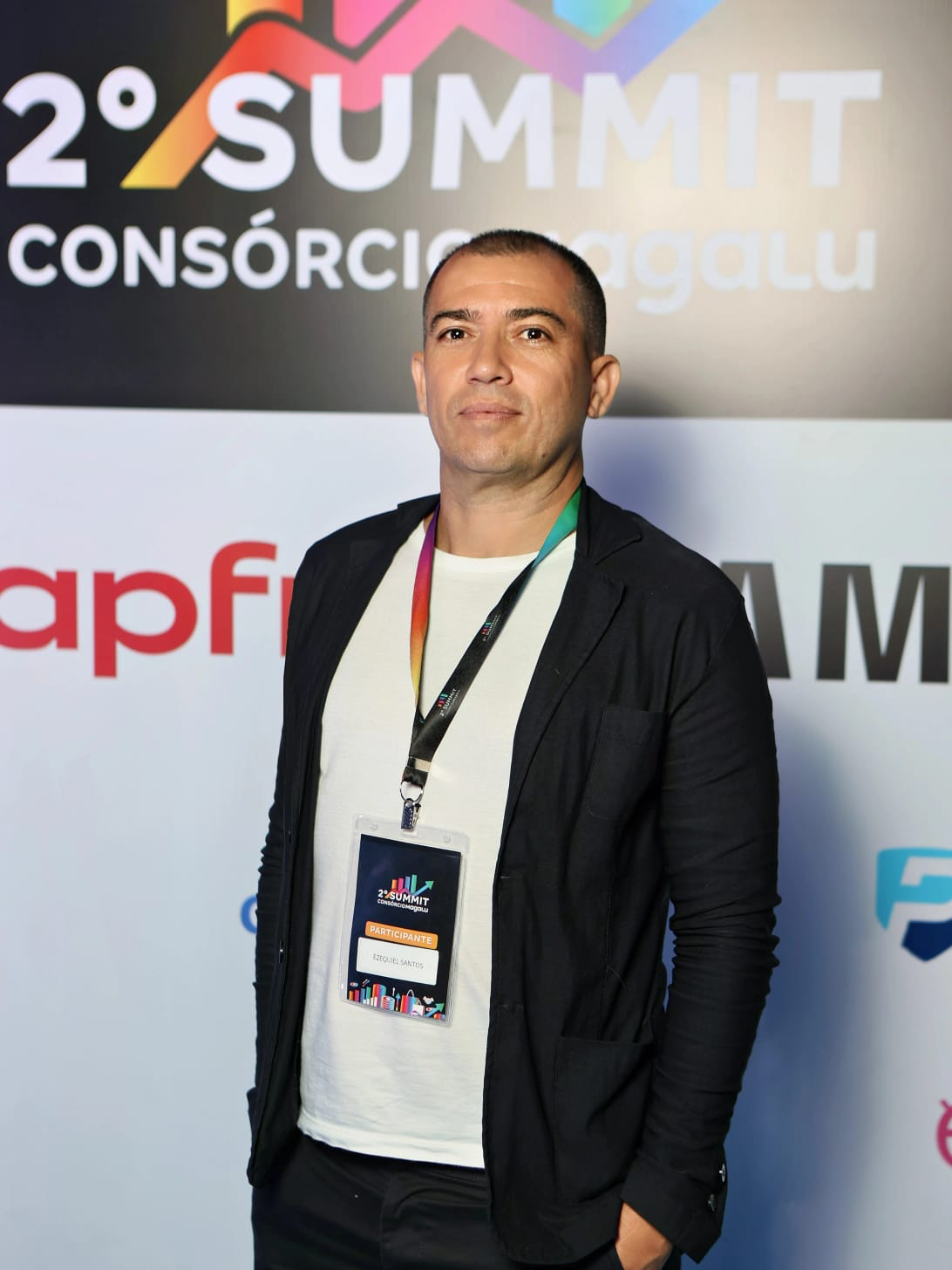 Ezequiel Alves em evento do Consórcio Magalu